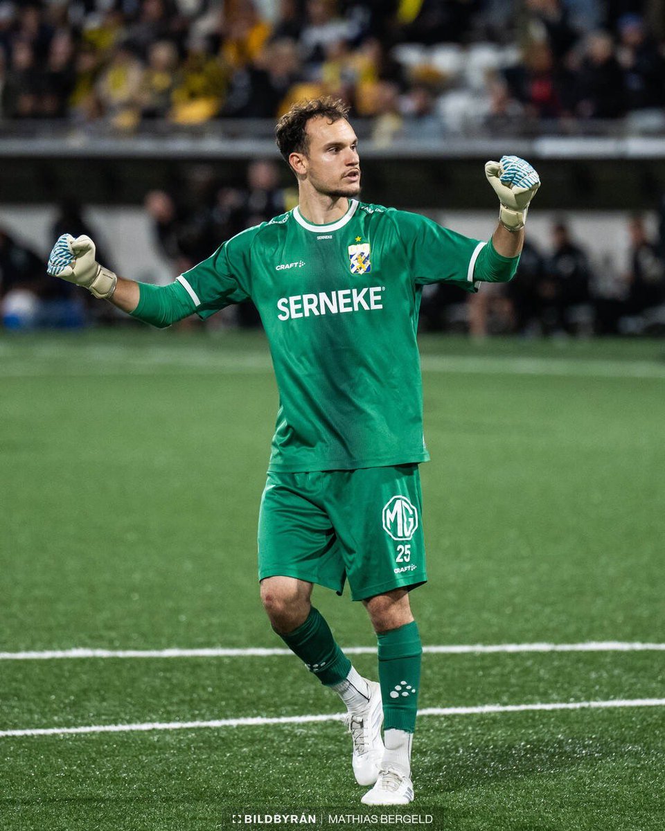 En stor faktor, viktigare än man ibland inser, i Blåvitts framgång just nu.

Några missar hit och dit, men strunt samma - hatten av för Elis 🎩 🙌

#ifkgbg