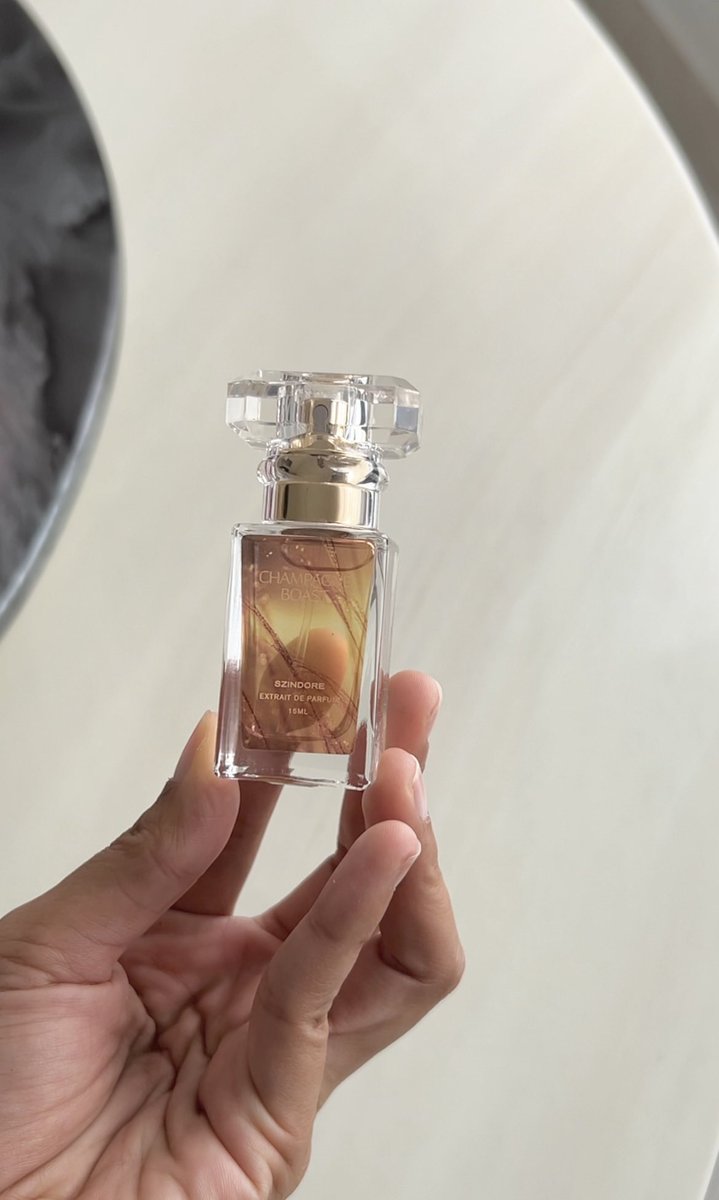 sabrinazhohir's tweet photo. girls, have you ever smell this???? 

oh gosh this is the perfect cute fruity sweet scents EVER! i cant stop sniffing myself right now. please bookmark &amp; try🍒🍋🫐🍊

but ive found the similar one 🫧 https://t.co/nPRmMbRzOZ