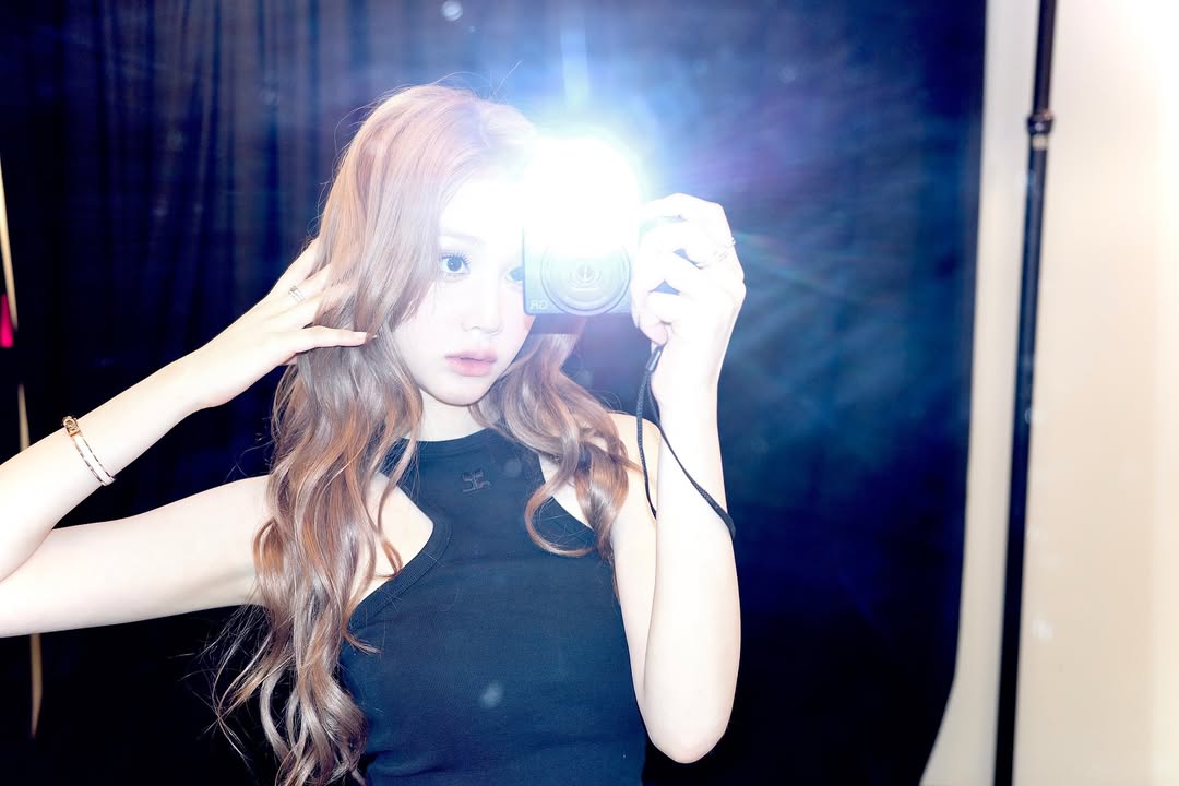 pharitapics's tweet photo. <33🪞📸💕

#PHARITA #파리타 #パリタ https://t.co/hQt9yrnbNP