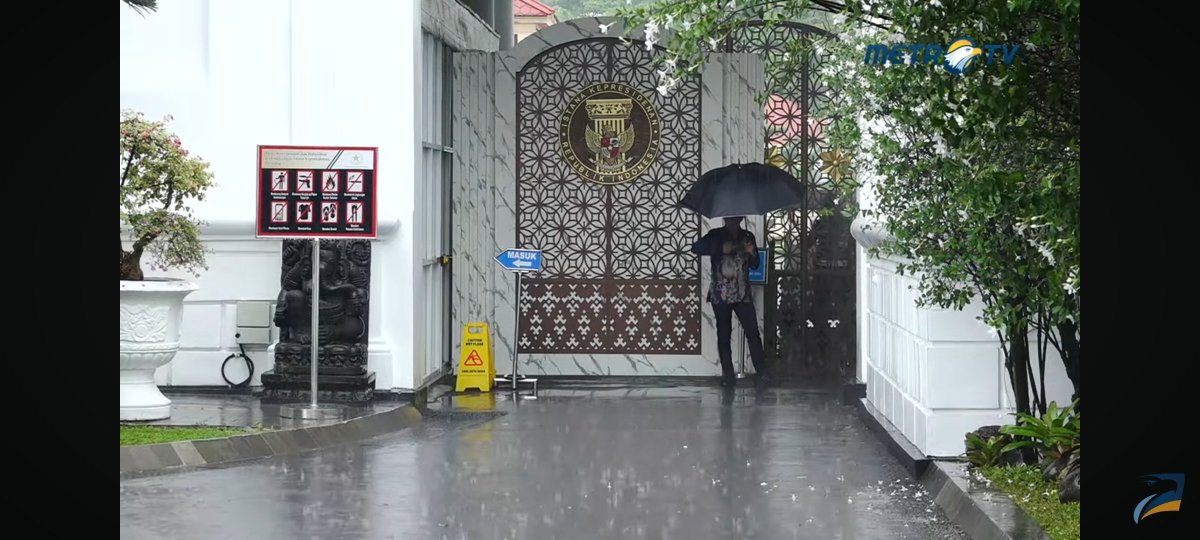Metro_TV's tweet photo. BREAKING NEWS: RESHUFFLE JILID III
https://t.co/a5YeB7tAvM
#PresidenPrabowo #ReshuffleMenteri #KabinetMerahPutih #BreakingNews https://t.co/87pg8u5JrX