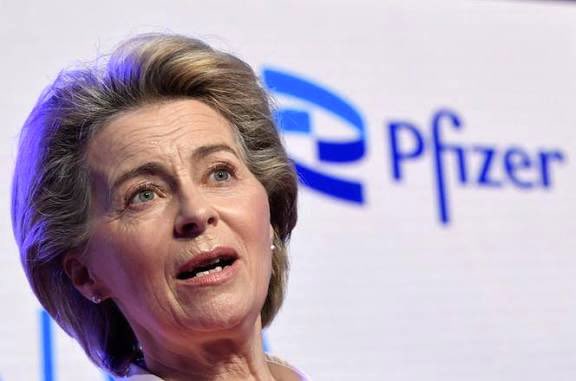 f_philippot's tweet image. Ça fait zéro bruit en France alors que c’est incroyable ! ⤵️

Le journal Berliner Zeitung vient de révéler que « la Commission européenne admet que les vaccins contre le coronavirus ont été approuvés sans données de sécurité suffisantes » !
(cf : berliner-zeitung.de/politik-gesell…)

Le…