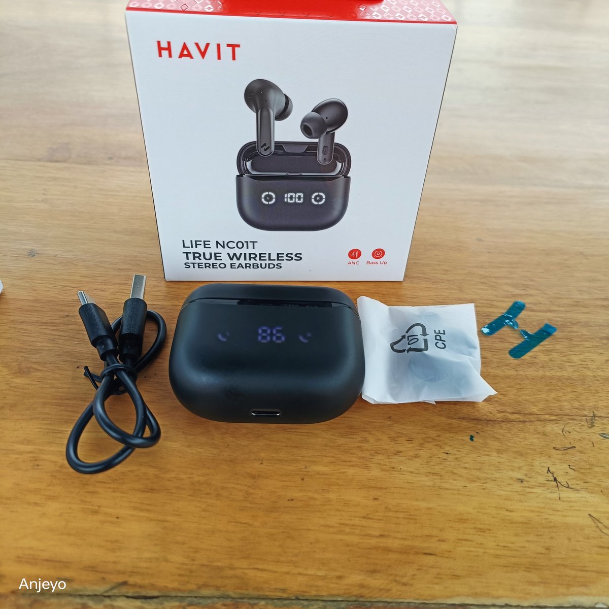 anj_116_'s tweet photo. This is the Havit Life NC01T TWS Earbuds.
They retail for KES 3,299/- here @expressmartke. My code ANANDA5 gives you a 5% discount on your purchase.
Link to purchase >>> https://t.co/LH2N3aR21b
My review will be dropping today
#HaveItHaveFun https://t.co/dBkfDsi3zU
