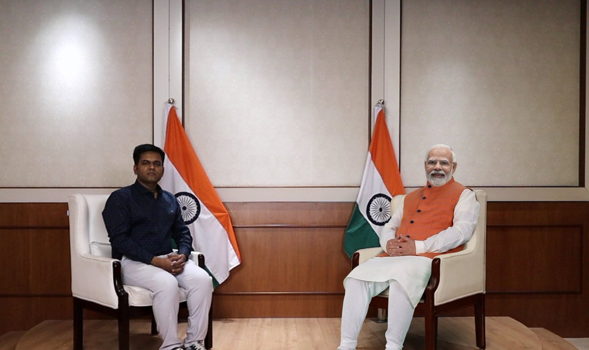 gjsontake's tweet image. Happy Birthday #Modiji 🎉🎉