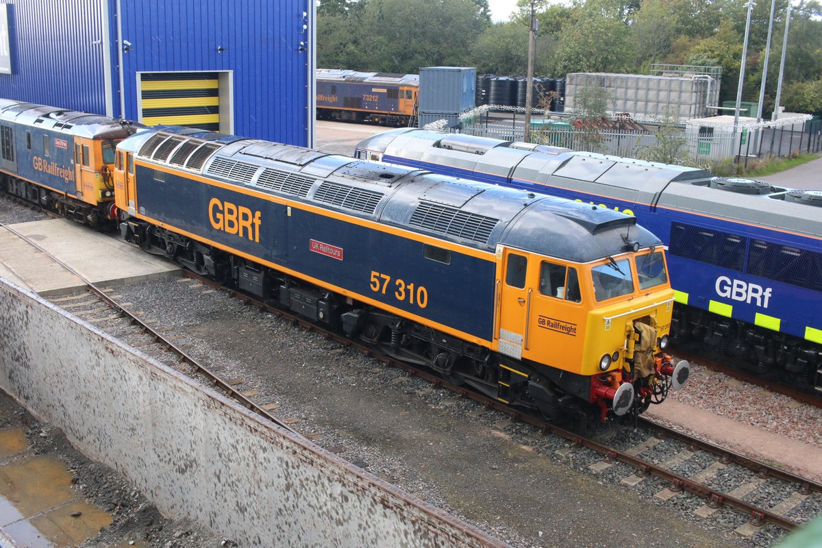 beeranddiesels's tweet image. GBRf Class 57 57310 &apos;UK Railtours&apos; at Tonbridge West Yard on 15/09/2025. #Class57 #Tonbridge