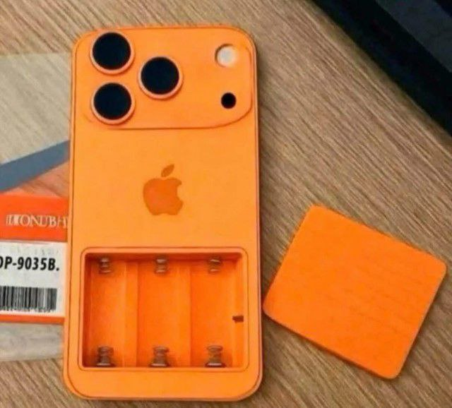 xufocoder's tweet image. Купил новый IPhone 17 подскажите какие батарейки покупать? А то он разрядился
