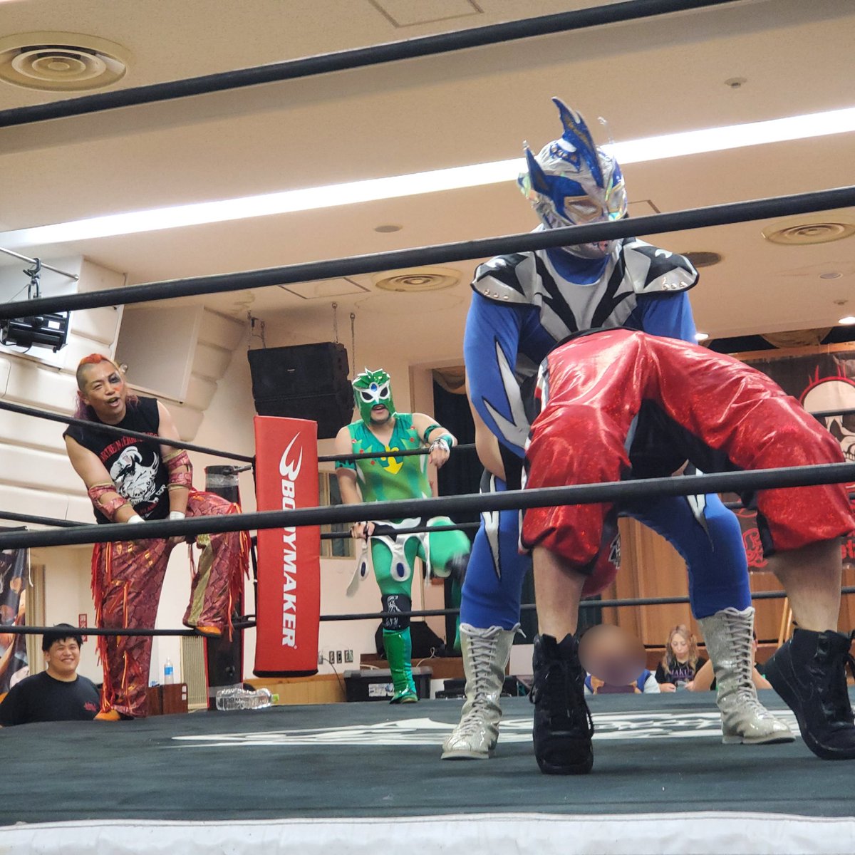 2025/9/15 高島平大会

宇宙さんの
変型ベアハッグ

その名も「ちんちん」

(でしたっけ？)

#pw_secretbase