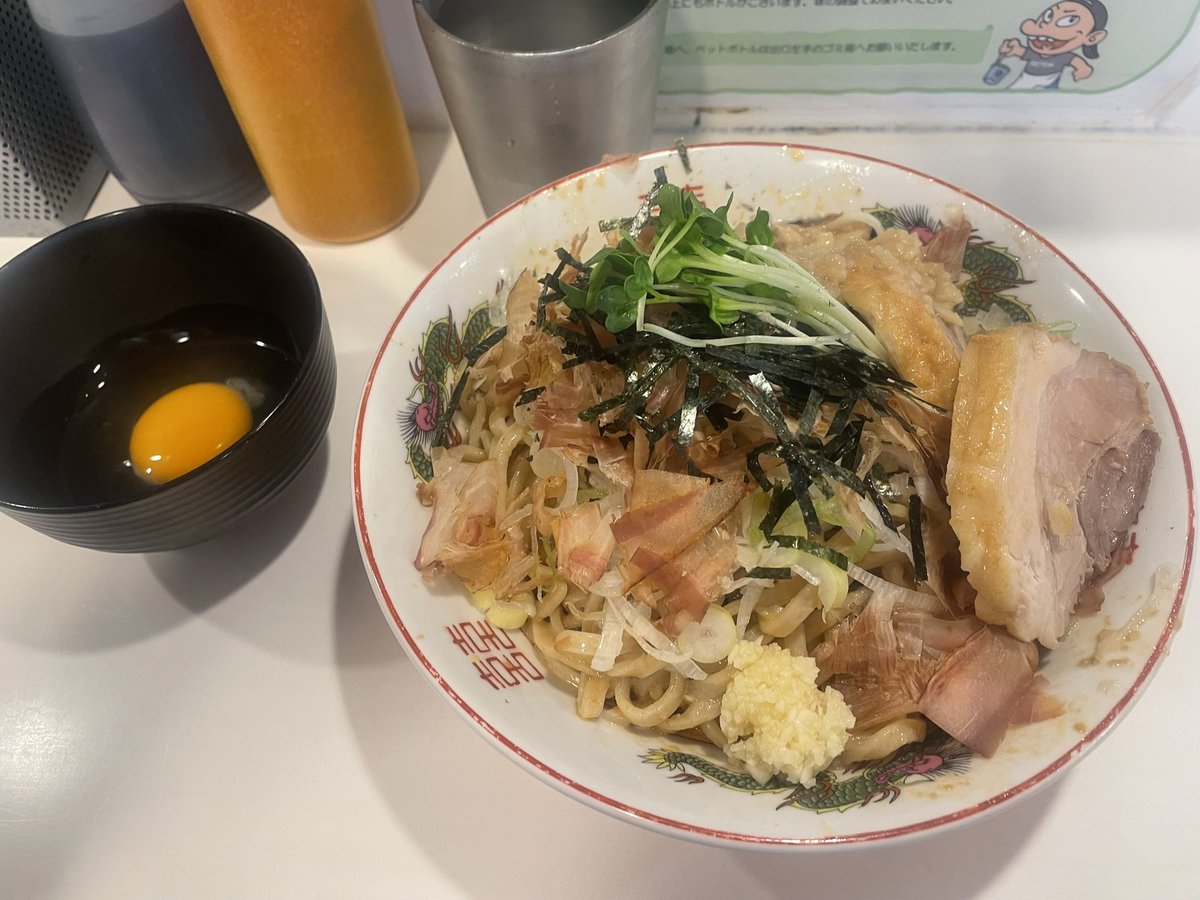 DaBisow's tweet photo. @nikutaberuru ハイパーファットン（横浜市港北区）。週替わり限定が美味しい https://t.co/hnYrFbDeRx