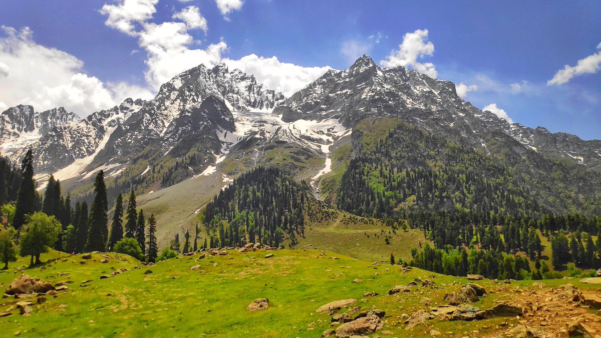 Thajiwas Glacier Sonmarg , Jammu &amp; Kashmir  🟢 🏔️  🇮🇳