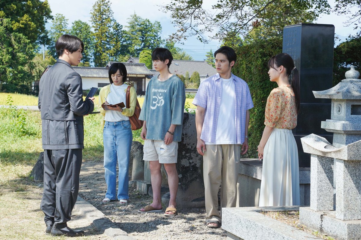 ORICON NEWS(オリコンニュース) (@oricon) on Twitter photo 水上恒司&Snow Man宮舘涼太が語る“執着”
映画『火喰鳥を、喰う』インタビューで
熱い想いと笑いが止まらない絶妙なやり取り
宮舘「水上恒司は飴と鞭なんです❗️」
水上「舘さんは周りが見えている人だから鞭を打つことができる(笑)」
oricon.co.jp/news/2406794/?…
#火喰鳥を喰う 水上恒司&Snow Man宮舘涼太が語る“執着”
映画『火喰鳥を、喰う』インタビューで
熱い想いと笑いが止まらない絶妙なやり取り
宮舘「水上恒司は飴と鞭なんです❗️」
水上「舘さんは周りが見えている人だから鞭を打つことができる(笑)」
oricon.co.jp/news/2406794/?…
#火喰鳥を喰う