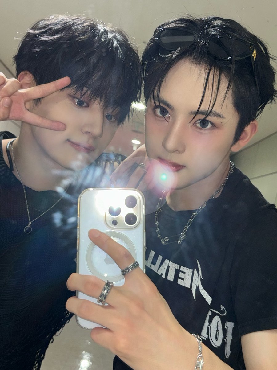 [#링치] 

성민~🐱생일 축하해❤️

#FANTASYBOYS #판타지보이즈
#LINGQI