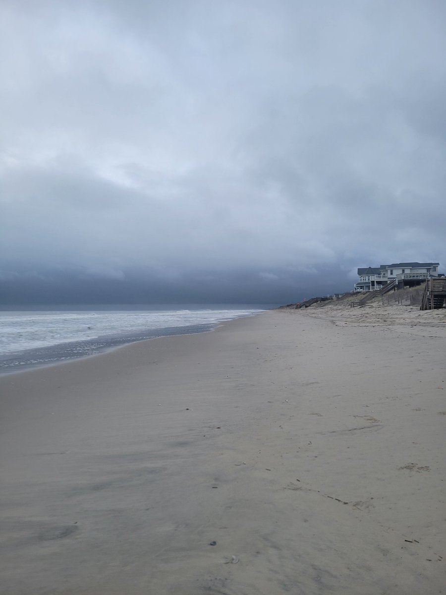 Finally quiet on OBX. View from Corolla south.