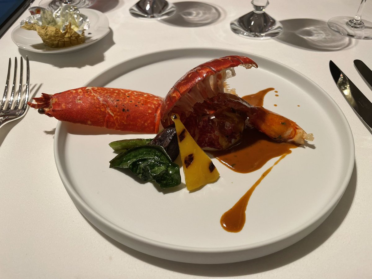 HowfastU's tweet image. 本日はノブレスでフランス料理のコースディナー🍽️
オマール海老が美味すぎた🦞