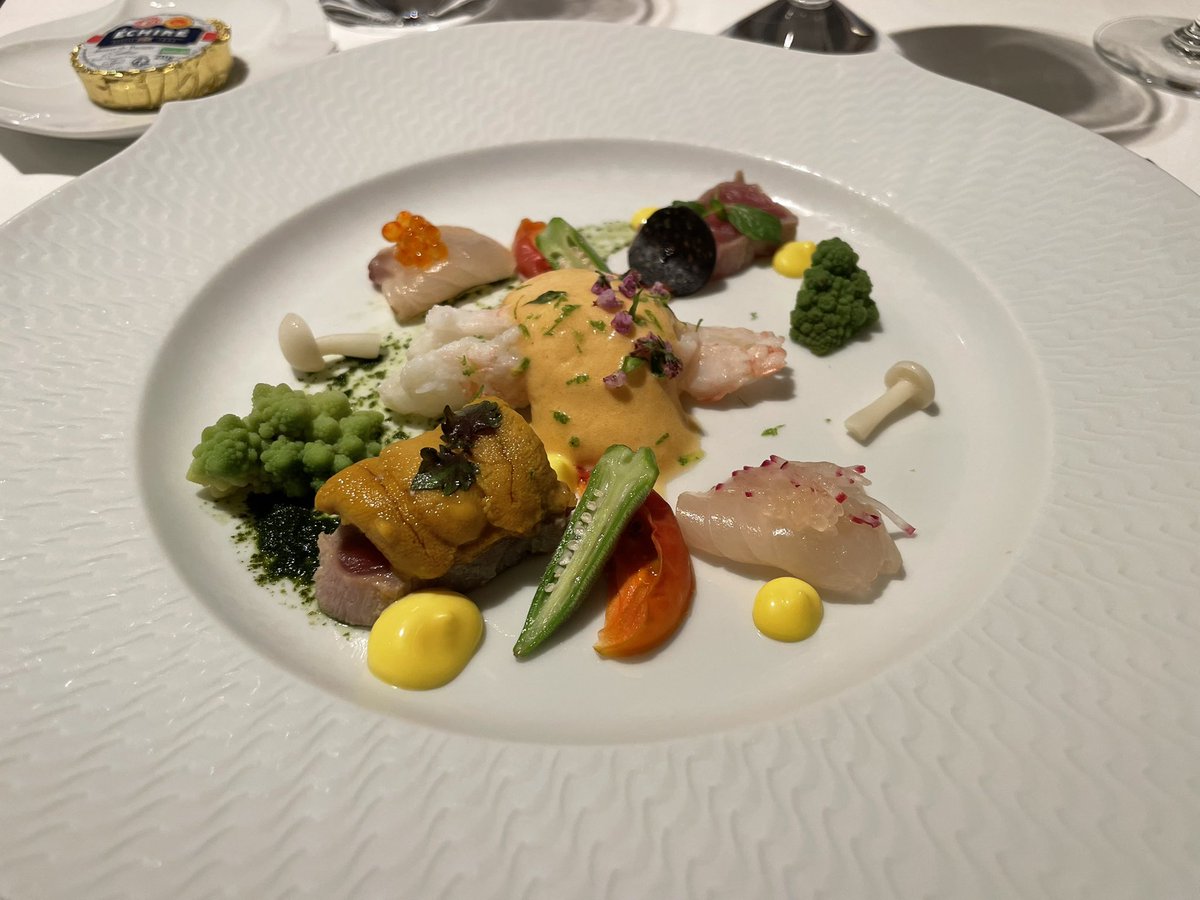 HowfastU's tweet image. 本日はノブレスでフランス料理のコースディナー🍽️
オマール海老が美味すぎた🦞