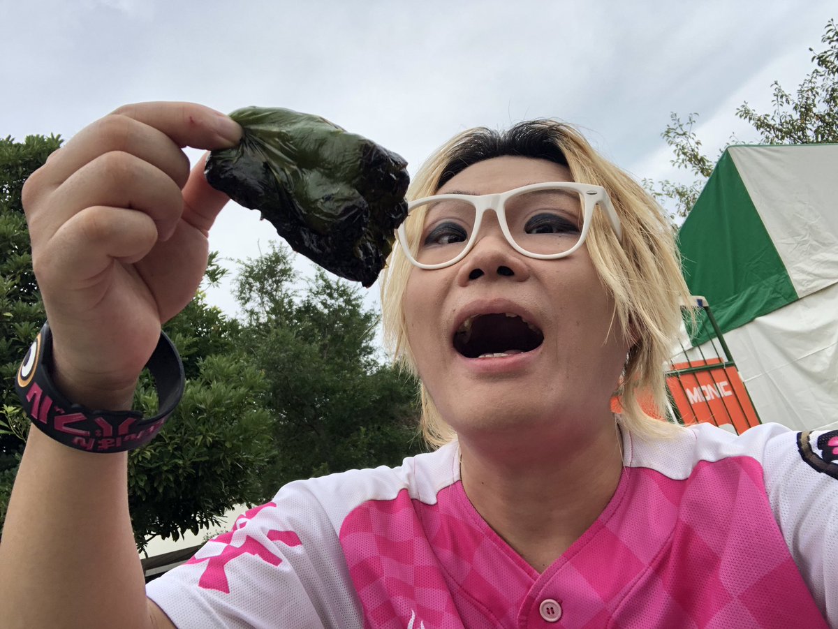 かみす舞っちゃげ祭り2025

多くの出会いに恵まれて
今年も2日間、出演させて頂きました！

今回は、生産量日本一を誇る
神栖市のピーマンの早食いエキシビジョンも開催
丸焼きめちゃくちゃ美味しかった🫑

来年は更に盛り上がります様に！

#ジュリアナの祟り