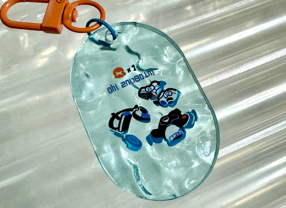 可哀想なキーホルダーできた……