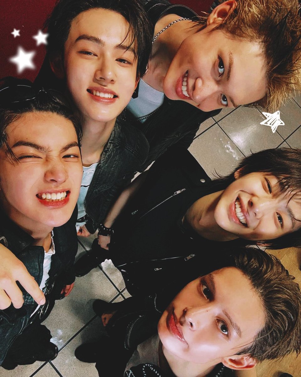 cortissung's tweet photo. 🚨PARADA OBRIGATÓRIA 🚨
ajudem a limpar o nome dos meninos !!!
COPY & RT
Comentem com o fanchant
#CORTISTalented
#CORTISKind
#CORTISACE
#CORTISAllRounder https://t.co/oxNEe9sTlr