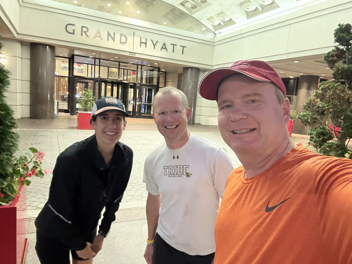 Taking a victory lap on Capitol Hill after a GREAT #CancerLobbyDay Love starting the day with these cancer survivors (&amp; thrivers). <a href="/ACSCAN/">American Cancer Society Cancer Action Network</a> <a href="/ACSCANCA/">ACS CAN California</a> <a href="/ACSCANIN/">ACSCAN Indiana</a>