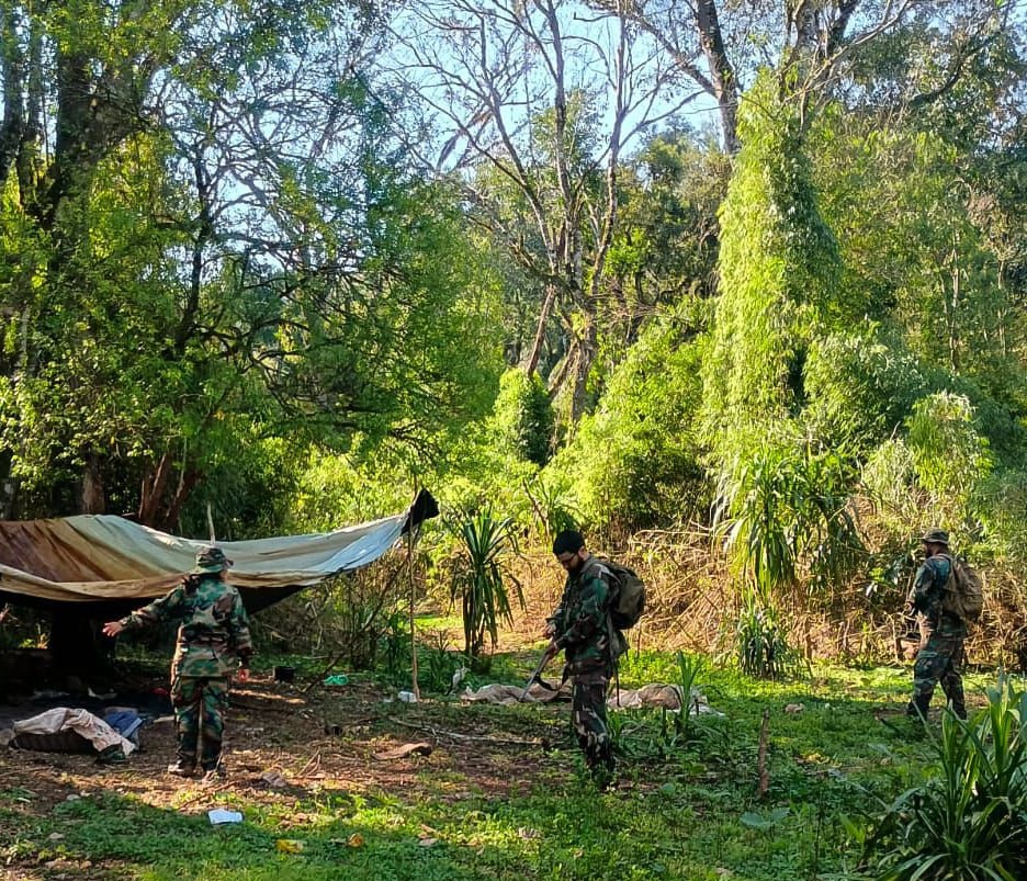 Operativo de Ecología: guardaparques secuestran armas y desarticulan caza furtiva en la frontera con Brasil
enfoquemisiones.com/operativo-de-e…