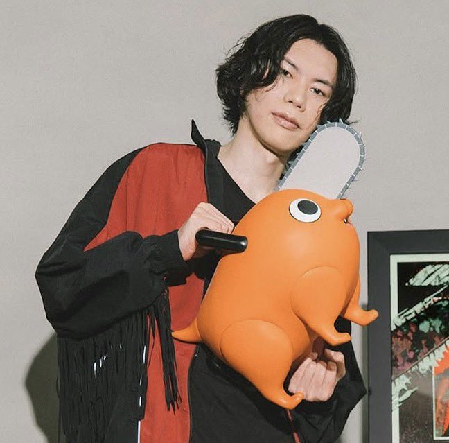 Kenshi Yonezu voted for Pochita but he quickly deleted his tweet 😭