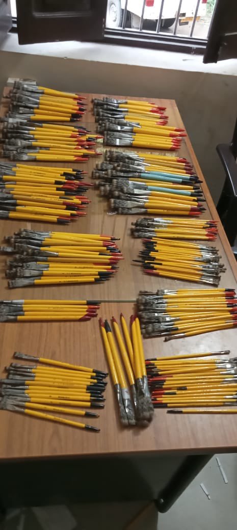 Based on the input generated by WCCB, ER on 16.09.2025 a joint operation with <a href="/GayajiBihar/">Gayaji Bihar</a> Forest Division, <a href="/biharforest/">वनरक्षक</a> Department seized 346 mongoose hair brushes with two arrested accused person. <a href="/moefcc/">MoEF&CC</a> #WildlifeProtection