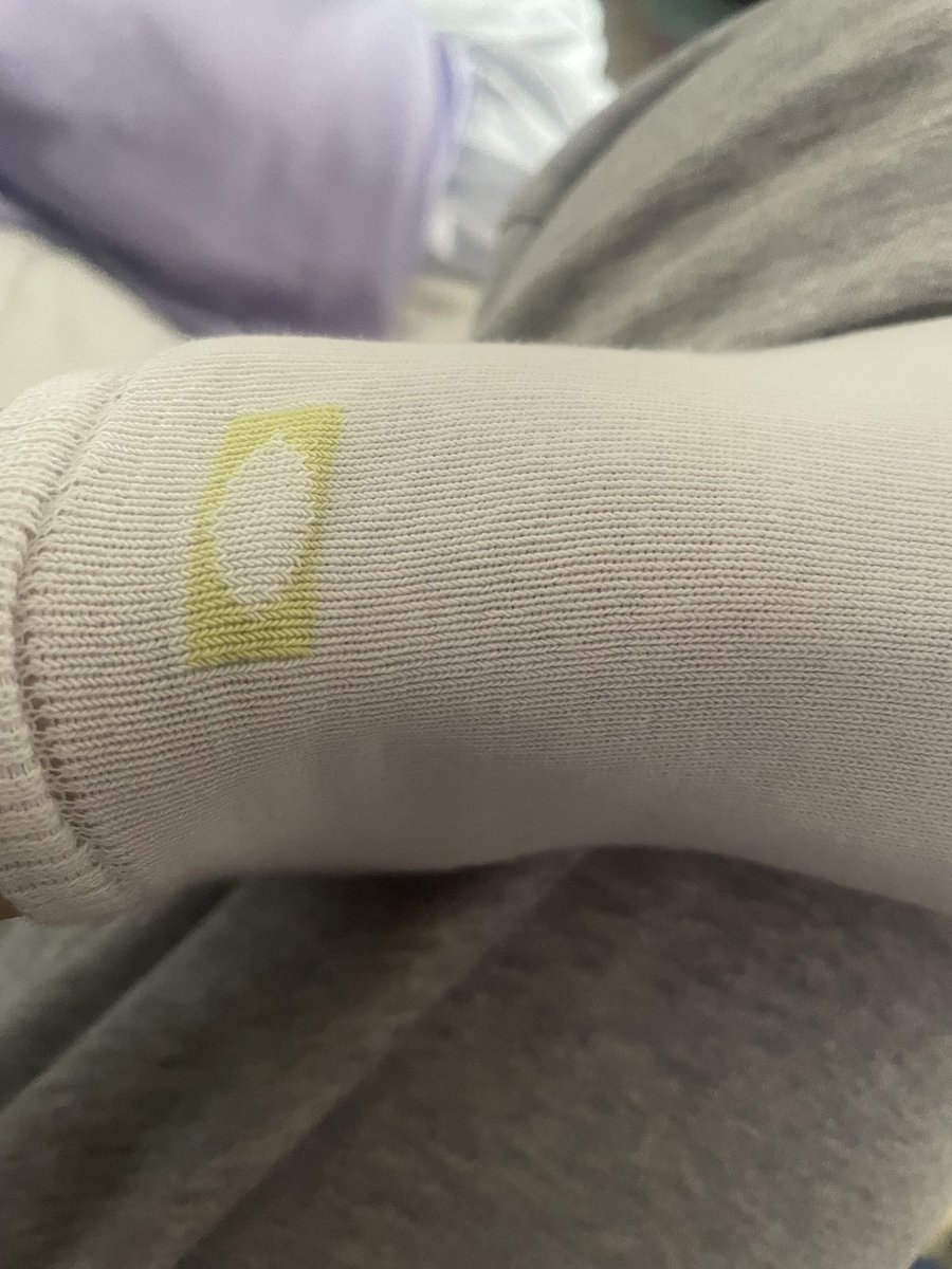 salty_omega's tweet photo. Random question: does anyone know what brand of socks is this? They are my favourite and they are probably 10+/15+ y.o. and they are starting to break. I don’t remember where I got them, they all have the green line 🥺😭 #socks #bestsocks https://t.co/JqKLZ72pPY
