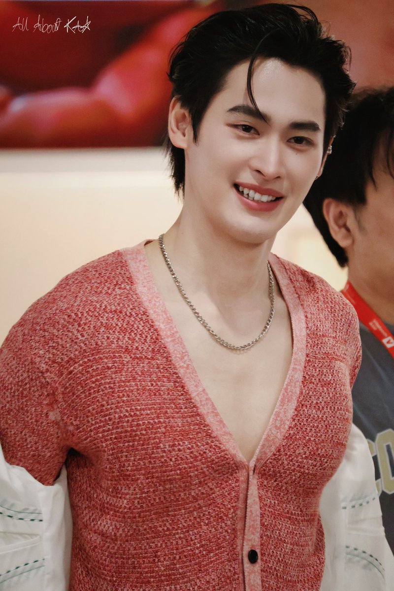 จังหวะที่ถอดสูทนั้นนนนนน....🫠🫠
NUUI X NOPPAKAO
#VitaFoodsAsiaxKao