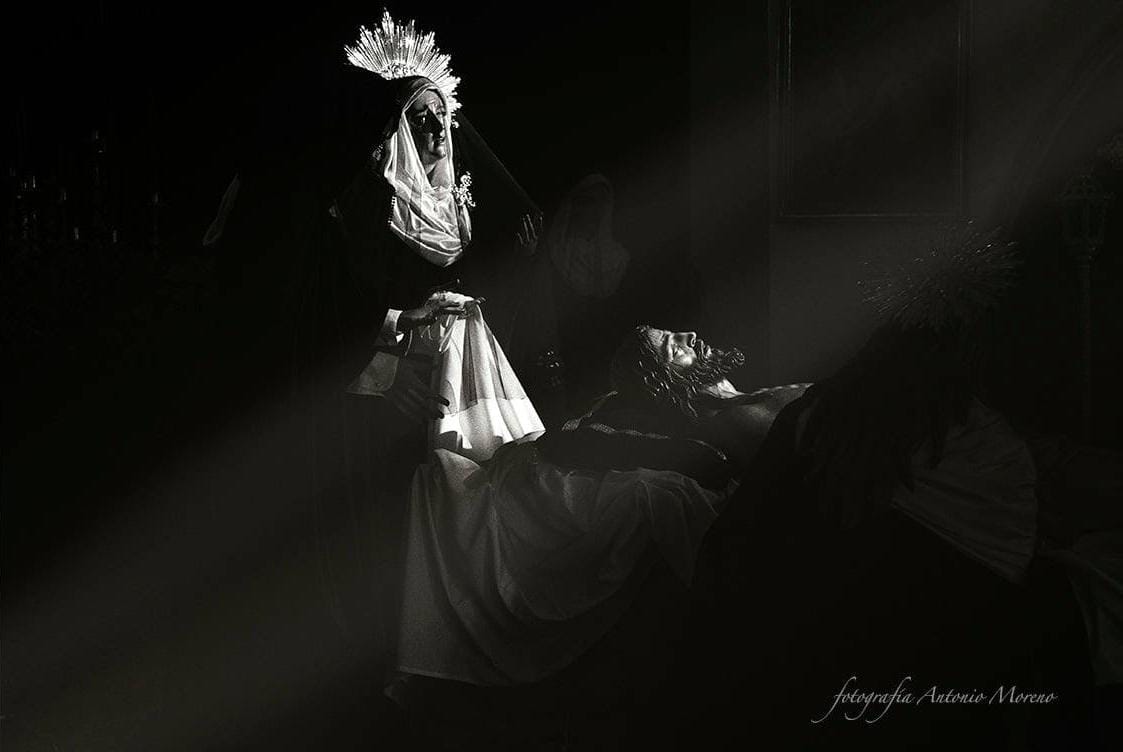 OBITUARIO. 

En la mañana de hoy nos ha dejado nuestro hermano D. Julián Martínez Gamero, hermano número uno de nuestra hermandad. 

Nuestra Hermana Mayor y su Junta de Gobierno transmite su más hondo pesar a sus familiares , rogando una oración por el eterno descanso de nuestro