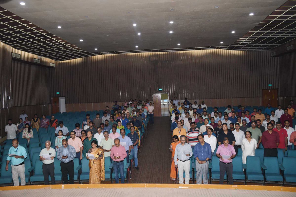 CSIR_NML's tweet image. As part of the nationwide Special Campaign 5.0 & Swachhata Hi Seva (SHS) 2025, CSIR-NML organized pledge-taking ceremony today. @CSIR_IND #SwachhtaHiSeva 2025