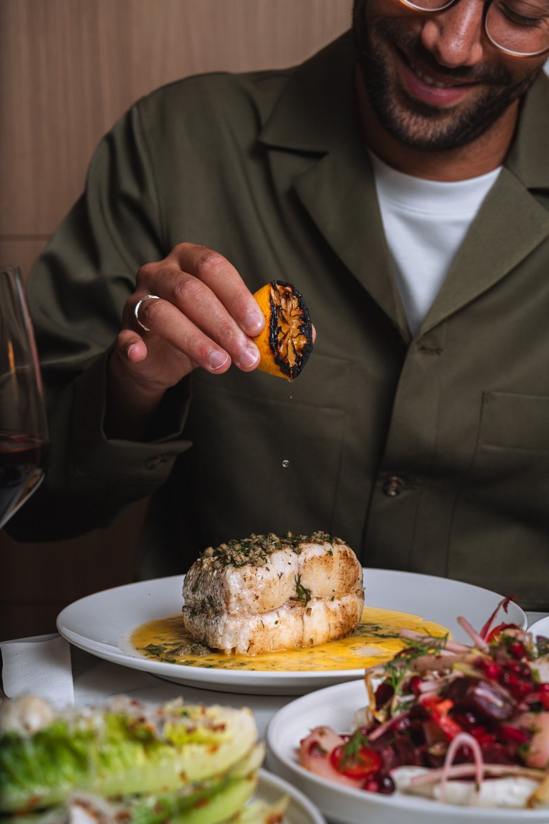 New menu shoot for The Royal Bell

Captured big table spreads, generous sharing plates and plenty of action shots that show off dishes. It’s always a pleasure to photograph food designed to bring people together 🥘 #flatlay #foodphotographer #londonfoodphotograpohy #food