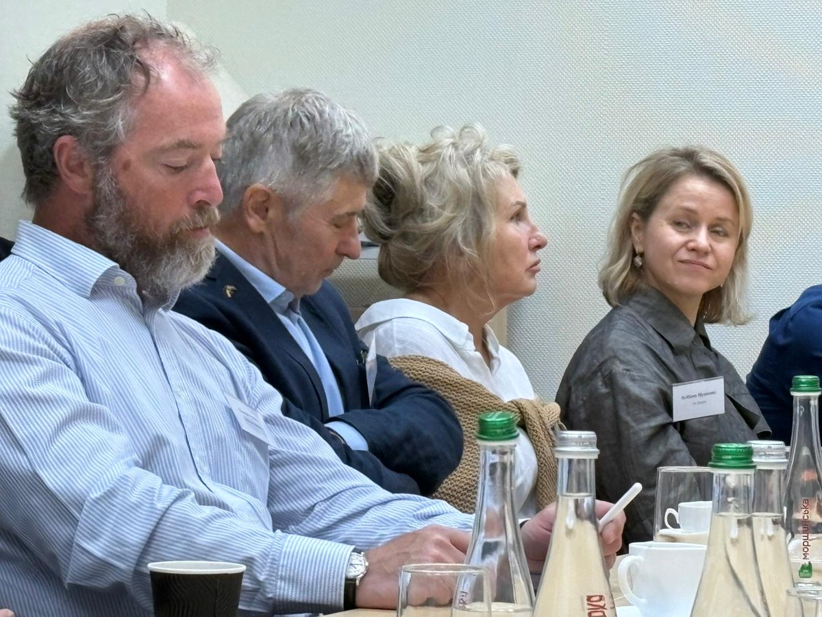 🇸🇪 Дві з трьох шведських компаній в Україні вважають бізнес-клімат нейтральним або позитивним, а половина очікує зростання обороту в 2025 році, зазначає <a href="/andreasgiall/">andreas giallourakis</a>, торговий представник Швеції в Україні.

Приємно було прийняти сьогодні вранці шведську бізнес-спільноту в