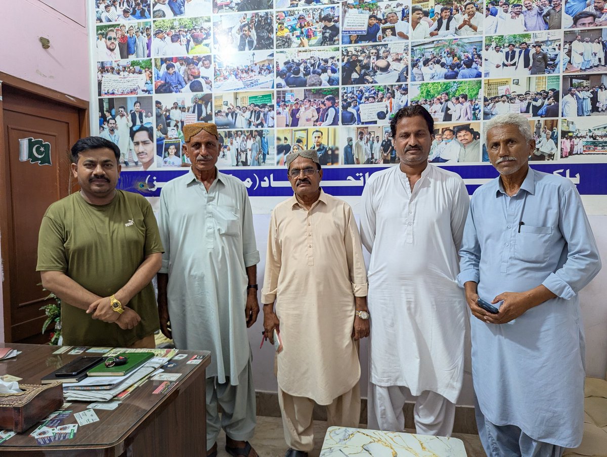 On the arrival of a guest at Pakistan Darawar Ittehad, a discussion was held with Faqir Shiva Kachhi and Nirmal Kumar
پاکستان دراوڑ اتحاد پر مہمان کی آمد، فقیر شیوا کچھی اور نرمل کمار سے بات چیت۔
<a href="/FaqirShiva/">Shiva Kachhi (دراوڙ)🇵🇰</a> 
<a href="/PItehad/">Darawer itehad Pakistan (Reg)</a>