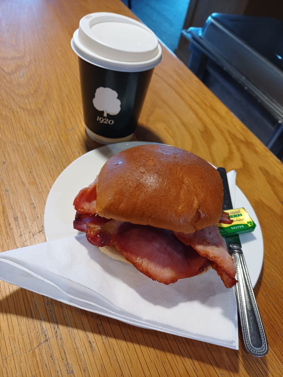 Sandiway 25/26 winter Visitor tee times now available.  Everyone gets a breakfast sandwich and hot drink with their Green Fee. Book online at: sandiwaygolf.co.uk/visitorbooking/