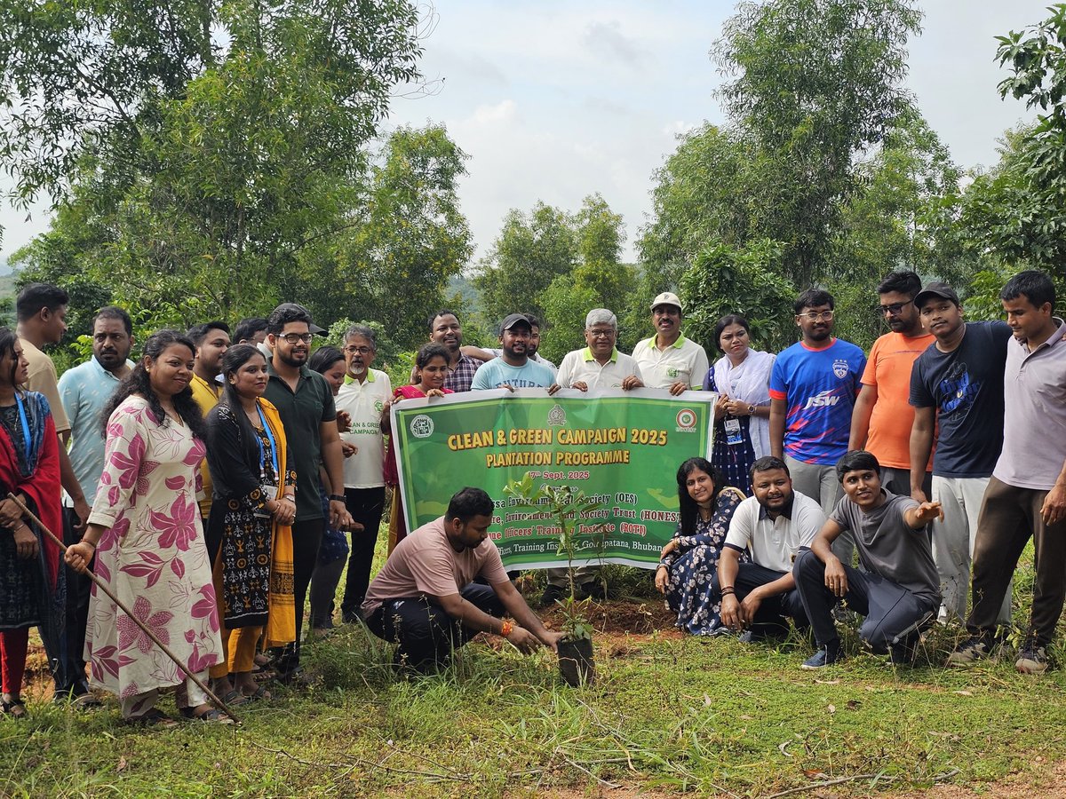 Plantation Program <a href="/OfficersRevenue/">Revenue Officers' Training Institute</a>
On the occasion of #EkPedMaaKeNaam, ORS DR Batch officers participated in a plantation drive at ROTI.
Organised &amp; sponsored by Odisha Environment Society Trust, the initiative reflects our commitment to environmental sustainability.
