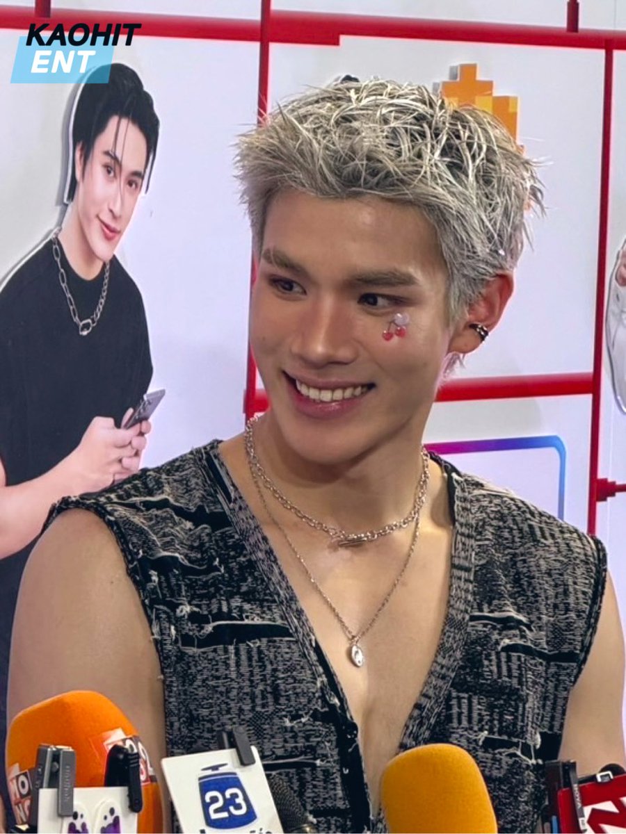 KAOHIT_ENT's tweet image. เจมีไนน์ - โฟร์ท ช่วงสัมภาษณ์ ในงาน MyPlan with YOU พรีเซ็นเตอร์ขวัญใจคู่ฮอต TREND NO.1  GEN Z GEMINI x FOURTH !!!

GEMINIFOURTH TRUEDTAC

#MyPlanwithYOUxGeminiFourth #Truedtac5GxGeminiFourth 
#StayTrue
#BESTwithTRUE5G 
#True5Gเร็วแรงทั่วไทย
#GeminiFourth #เจมีไนน์โฟร์ท