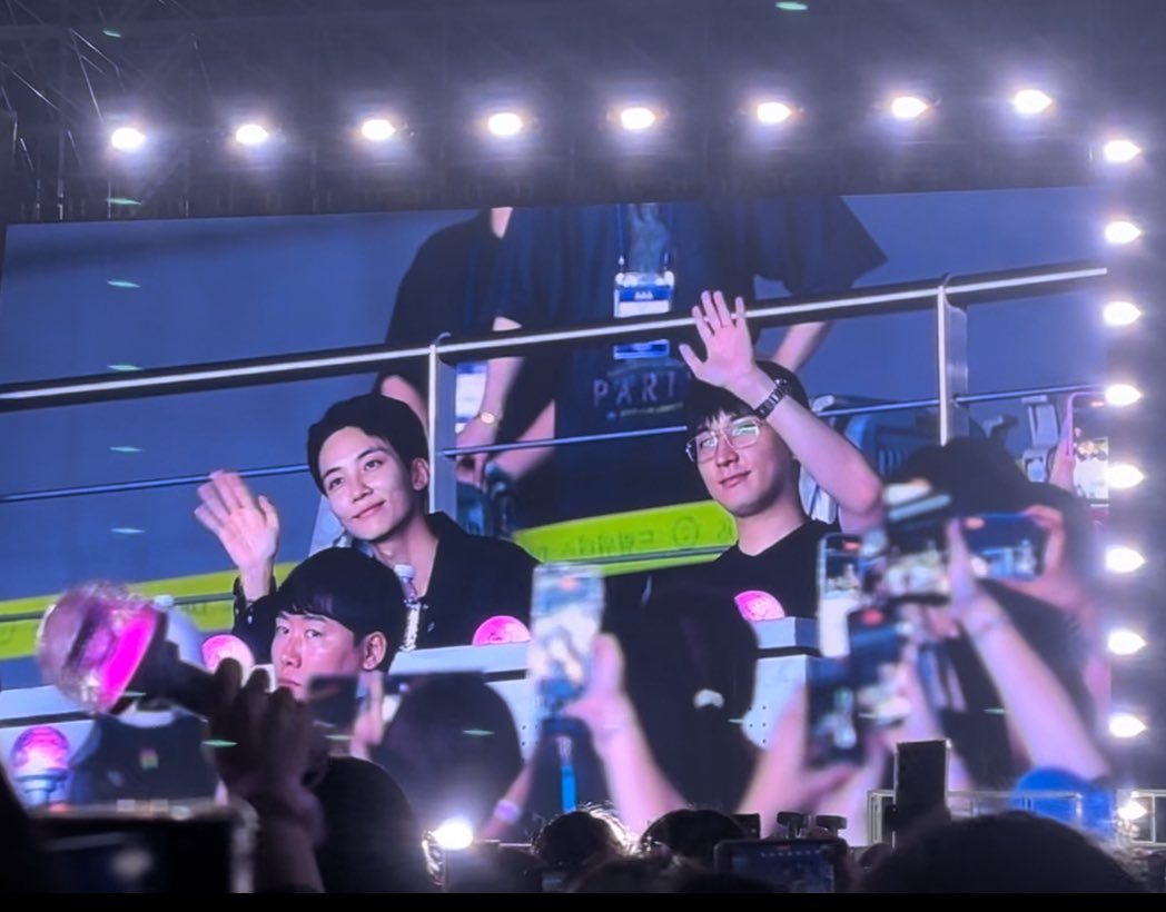 🥨🤍 tweet media