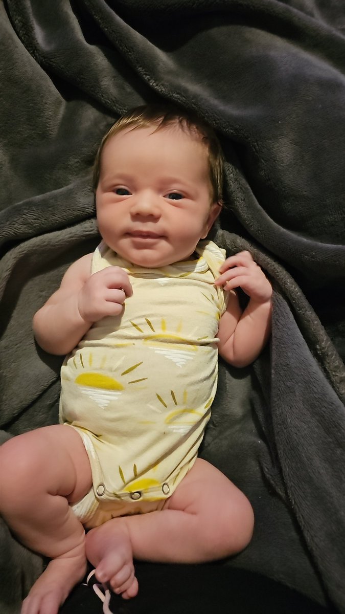 babyoftheyear.org/2025/avalanna-…

Please go vote for my beautiful baby girl🥰❤️. It would honestly mean the world to us🫶🏼