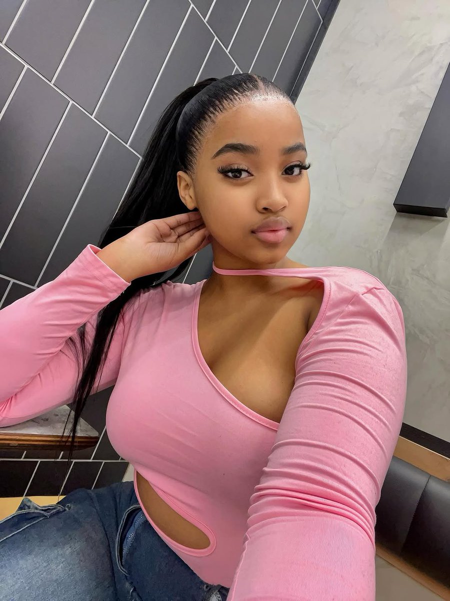 diaryofAliyah🍒 tweet media
