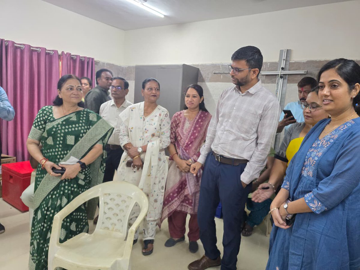 ddo_vadodara's tweet photo. આજરોજ જિલ્લા પંચાયત, વડોદરા ના આરોગ્ય શાખા દ્વારા સ્વસ્થ નારી સશક્ત પરિવાર અભિયાન હેલ્થ કેમ્પ,સ્વચ્છોત્સવ તેમજ પોષણ માસ ઉજવણી જિલ્લા કક્ષાનો કાર્યક્રમ સામુહિક આરોગ્ય કેન્દ્ર ખાતે કરવામાં આવ્યો.

@CMOGuj 
@GujPRHDept 
@GujDCoffice 
@Info_Vadodara 
@CollectorVad 
@InfoGujarat https://t.co/8NNzUshbwf
