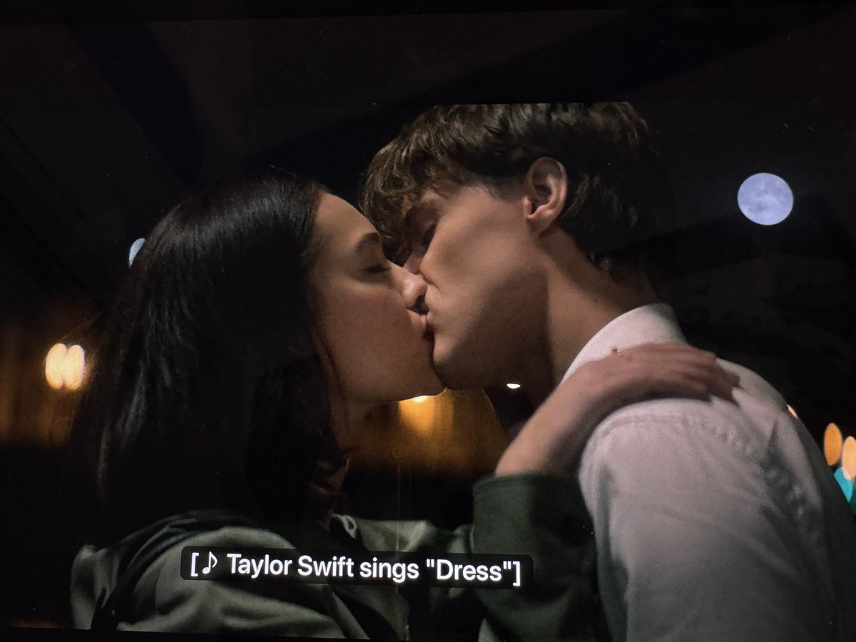 warnersduarte's tweet photo. OH MY GOD #TheSummerITurnedPretty https://t.co/lDaxdnySV0