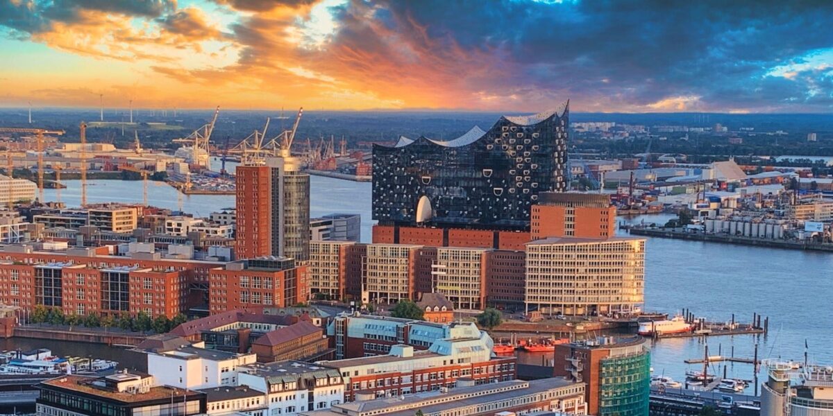 Hamburg is a modern and progressive port city with a fascinating history. The second city of Germany, Hamburg, is criss-crossed with canals and boasts more bridges than London, Venice, and Bruges combined. In this Hamburg one bit.ly/3Isk0um