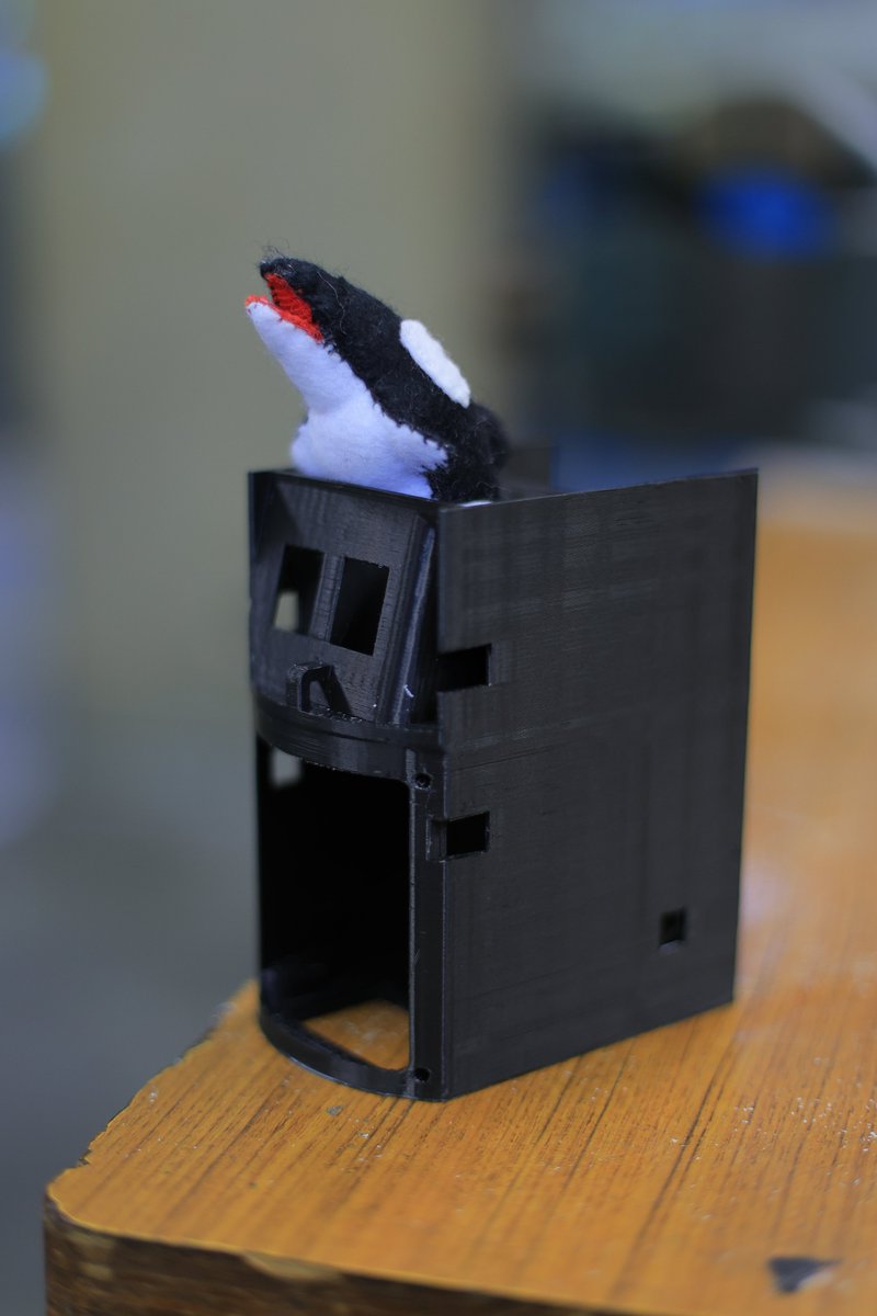 kada_space's tweet photo. 【参加団体03_同志社大学DERC】
DERCからは、団体二機目となるハイブリッドロケット"OrcaPod(オルカポッド)"の打ち上げを実施します。
飛行の記録・ペイロード放出・新解放機構による確実なパラシュート展開に挑みます。
昨年春の打ち上げ中止を経て、今再び加太の大空へ！ https://t.co/m4suoIP6UH