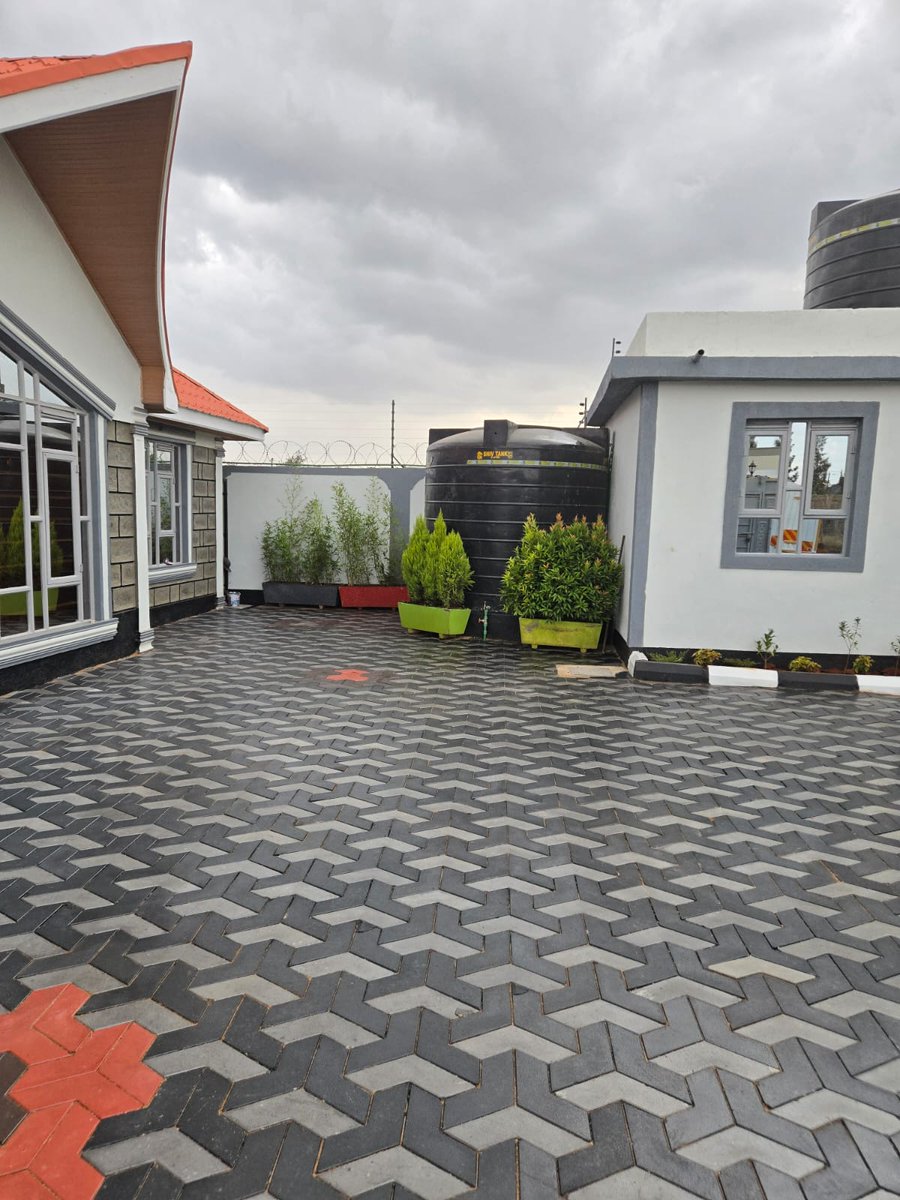 CabropexKenya's tweet photo. Another happy client 👏🎉
This is a project we delivered in Kiambu.
We supplied and did installation of the arrow CABROS.
We are the experts.
📞0721399861 for all your cabro projects.
#servicedelivery
#cabroservices #CabroBlocks https://t.co/tE0VUDnXwd