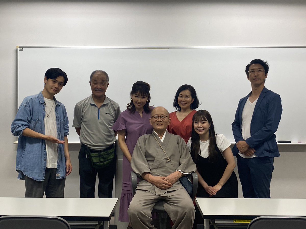 sasp_oguriPJ's tweet photo. 先日、SASP主催「高崎市と横須賀市を歴史でつなぐ交流会」を行いました！

小栗忠順の意志を継ぐ東善寺・村上住職の講演後、横須賀市民、Project Oguri参加アーティスト、小栗顕彰会の皆様で大盛り上がり！

「話し足りない」との声に応え、早くも第2回を計画中！ https://t.co/QzYN8AV1xX