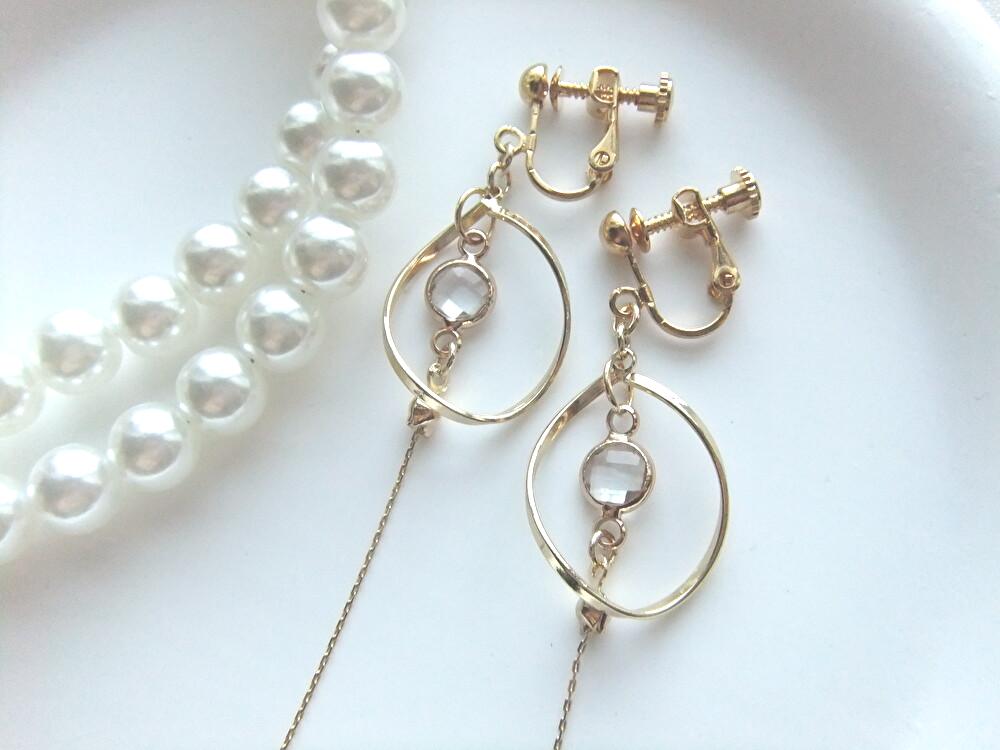 mintte_handmade's tweet photo. No.37　hoop × extra fine chain × clear circle earring

🌸華奢で清楚なデザイン 
🌸とても細いチェーンがストンと落ちて美しいラインを見せてくれます
🌸透明感のある女性に似合いそうだなと思うデザインを追求してみました

#透ける輝き聖なる作品
#私の作品を見て貰えたら幸せの極みです
#mintte https://t.co/SWR0u3DYAT