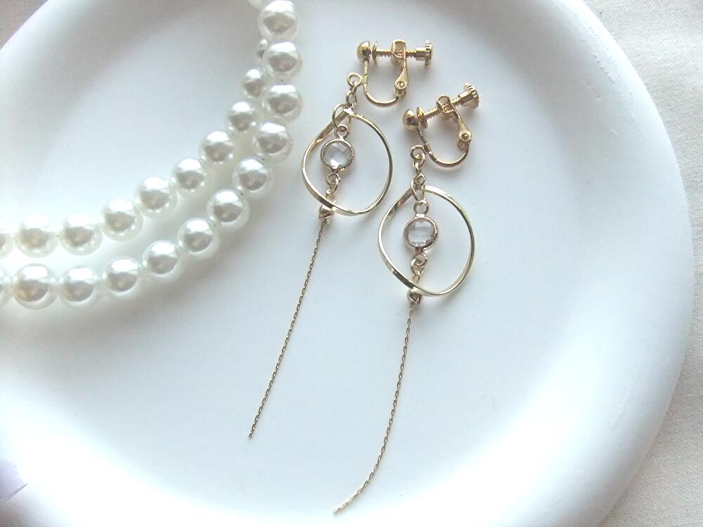 mintte_handmade's tweet photo. No.37　hoop × extra fine chain × clear circle earring

🌸華奢で清楚なデザイン 
🌸とても細いチェーンがストンと落ちて美しいラインを見せてくれます
🌸透明感のある女性に似合いそうだなと思うデザインを追求してみました

#透ける輝き聖なる作品
#私の作品を見て貰えたら幸せの極みです
#mintte https://t.co/SWR0u3DYAT