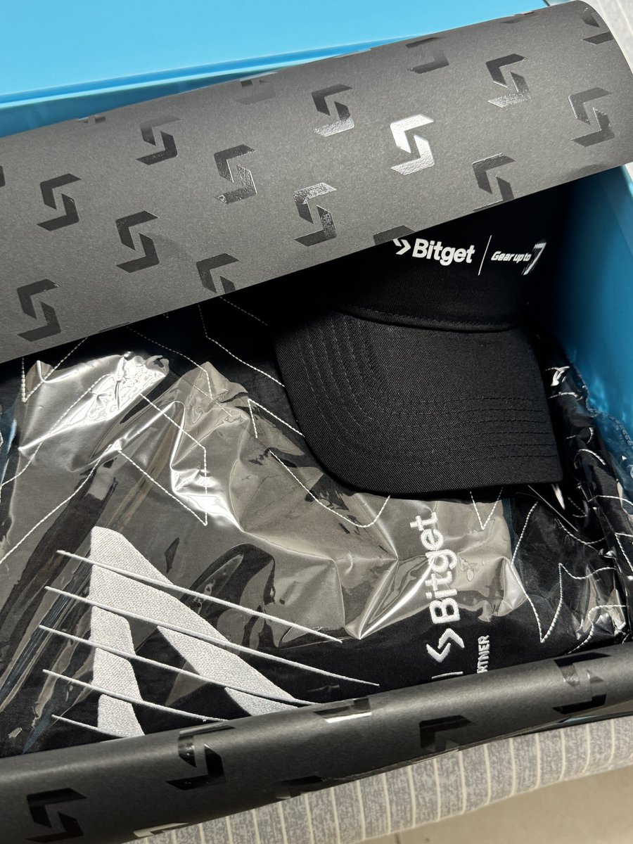 Artistkatty_'s tweet image. 生日快乐🎉Bitget，感谢 @xiejiayinBitget 家印哥送的 #Bitget7周年 礼盒🎁，真的超级棒

我前几天也说过@bitgetglobal 是全网上币以及响应最快的交易所之一，而Bitget7年一路走来，也逐渐成为了用户公认的稳健、安全、用户体验拉满的交易平台。…