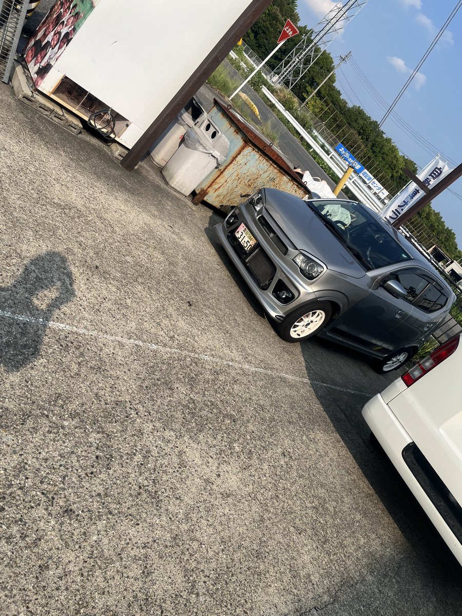 Kei1_WORKS's tweet photo. はぁ…飛び石…😇

#HA36S
#アルトワークス
#飛び石
#ガラス交換 https://t.co/hRrKILUpw5