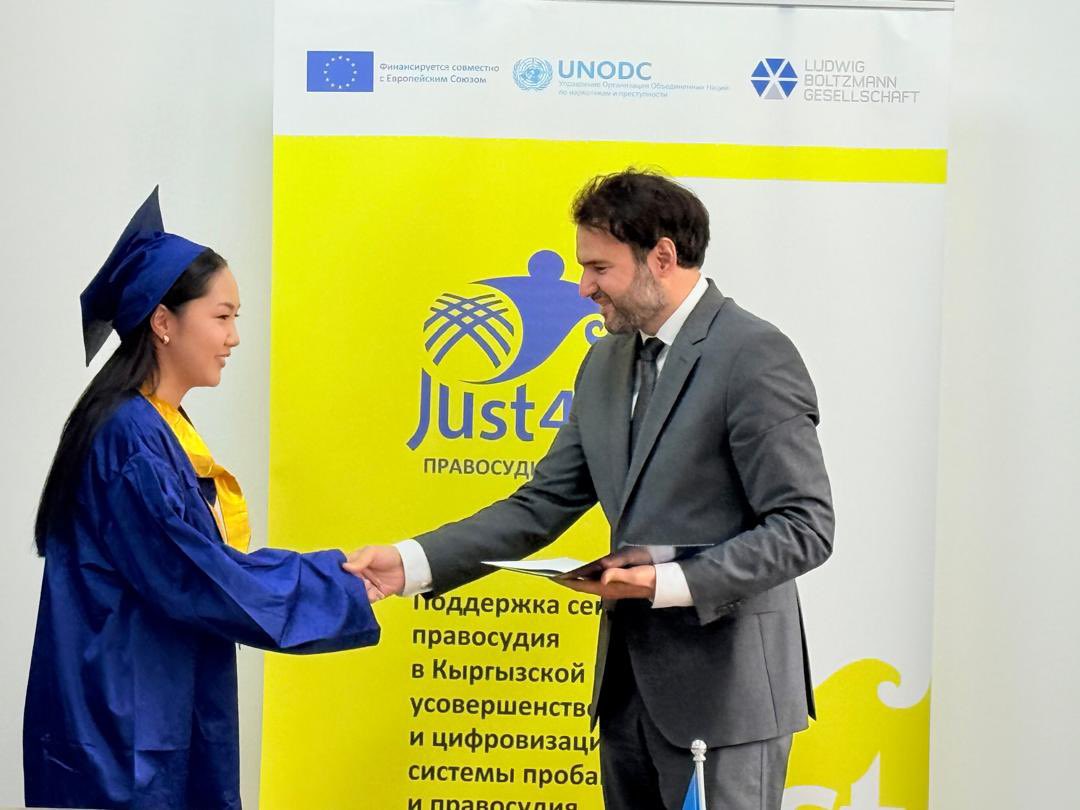 georgeabadjian's tweet photo. With support of #JUST4ALL and @EUinKyrgyzstan a resource centre was established and a specialized diploma on #Probation introduced at the Law Faculty in #Bishkek (KNU_Balasagyn). Congrats to the first cohort on diplomas. @oliverstolpe  @un_kyrgyzstan @UNODC_ROCA @ph_meissner https://t.co/LGgZJWVpHS