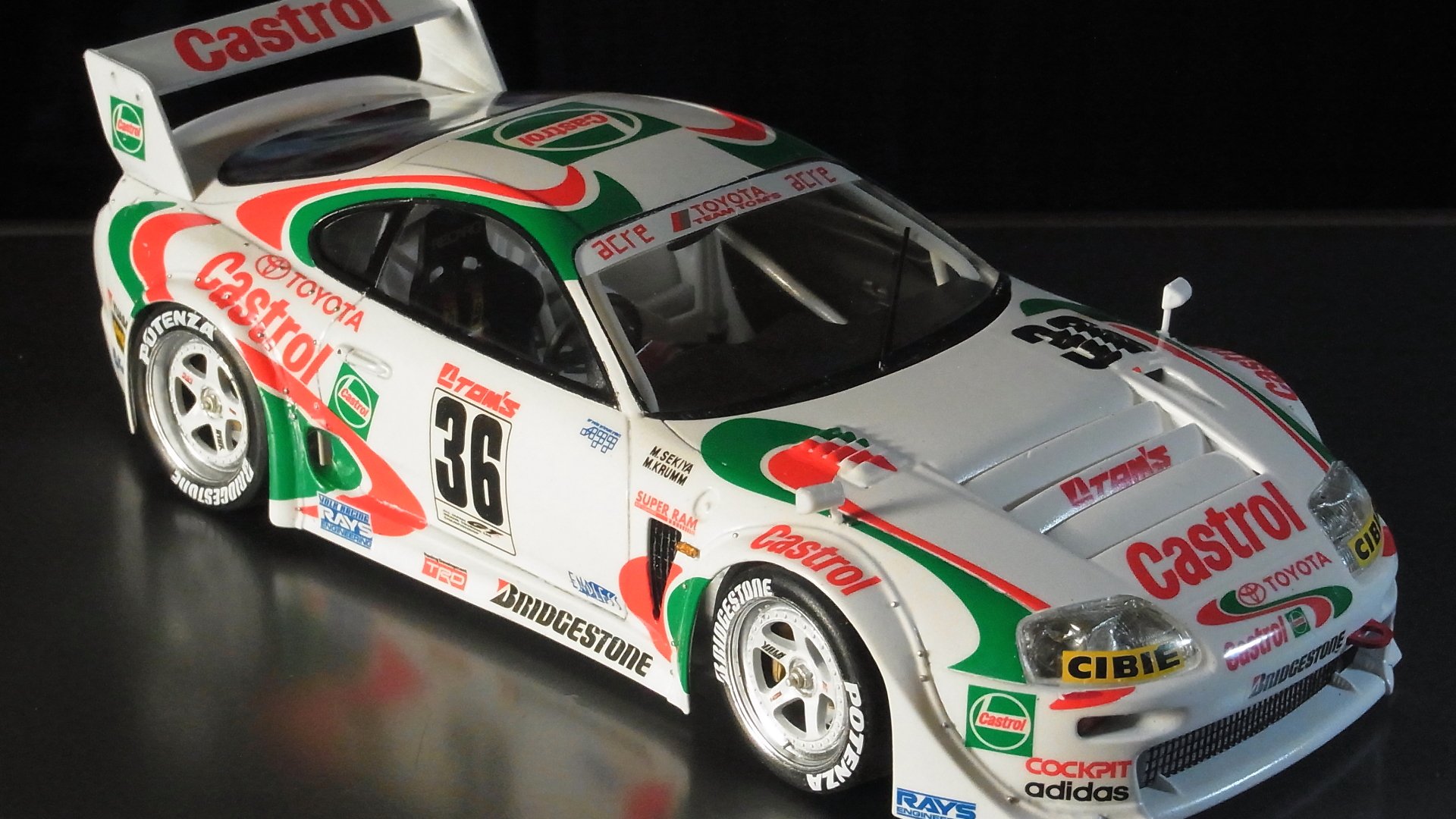 タミヤ カストロール TOM'S スープラ塗装済みスペアボディ タミヤ