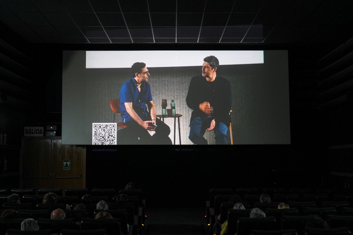 cineszoco's tweet photo. Ayer disfrutamos del Preestreno de #MiAmigaEva y del Coloquio online con el director Cesc Gay @proyviridiana @filmax. El próximo viernes se estrena esta "comedia amarga" en nuestro Cine. ¡Os va a encantar!
#CinesZoco #Majadahonda #Eventos #Viridiana #CescGay #Estreno https://t.co/QdeUq40qgC